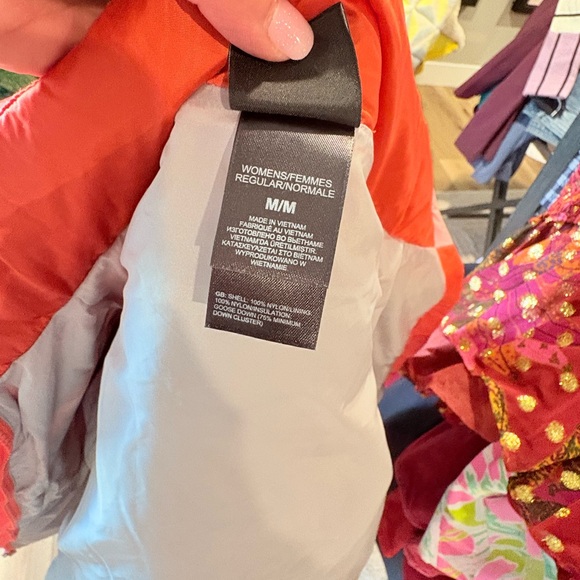 The North Face Vibrant Orange Quilted Jacket - Picture 5 of 5